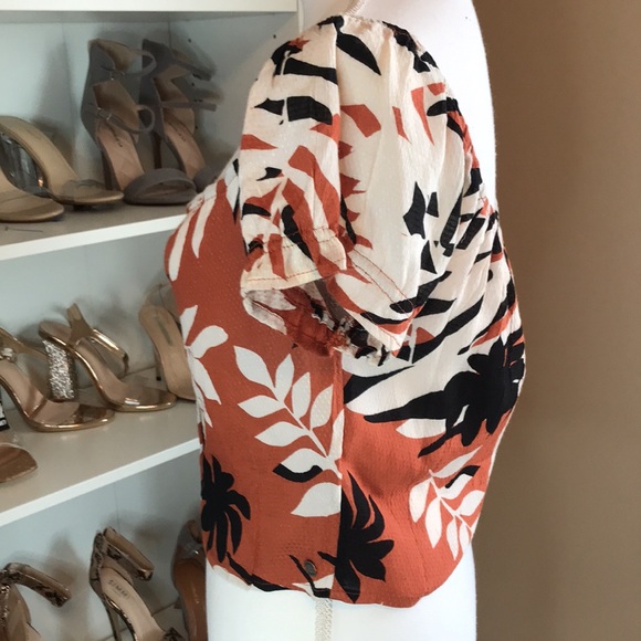 Roxy printed button up flowy shirt size xs - Picture 3 of 6